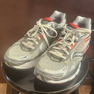 Saucony PowergGrid Hurricane 14